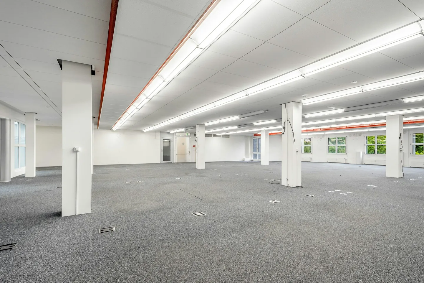 PLAZA | Spazio commerciale con potenziale - 350 m² per la tua attività - Foto 2 di 6