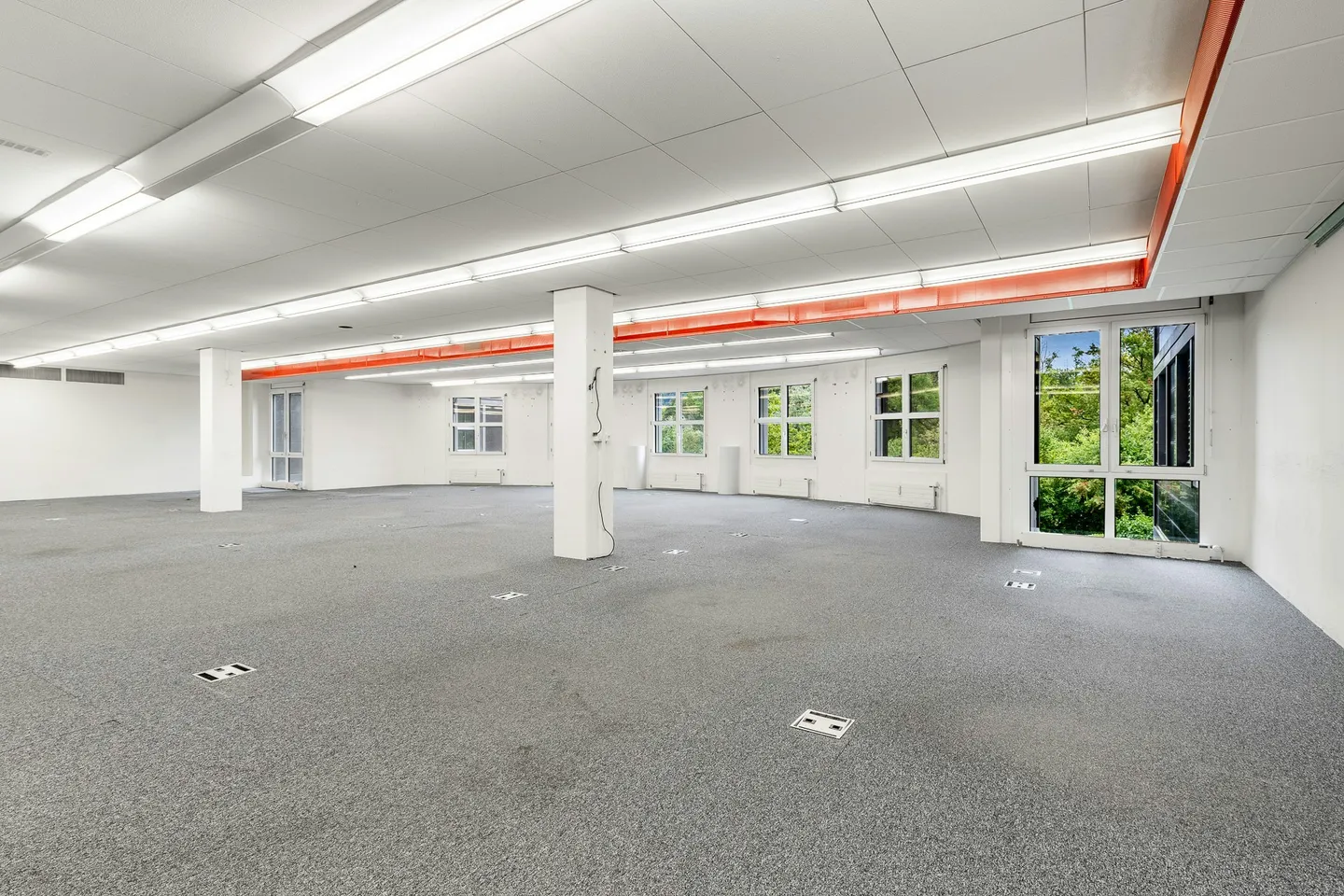 Espaces de bureau agrandis 355 - 1'250 m2 divisibles de manière flexible - Photo 5 sur 6