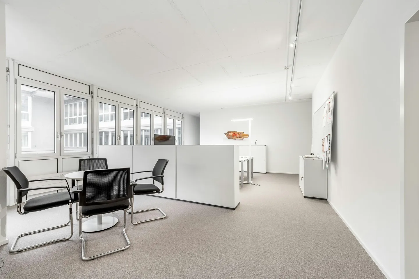 PLAZA | Spazio ufficio pronto per essere abitato - Foto 1 di 7