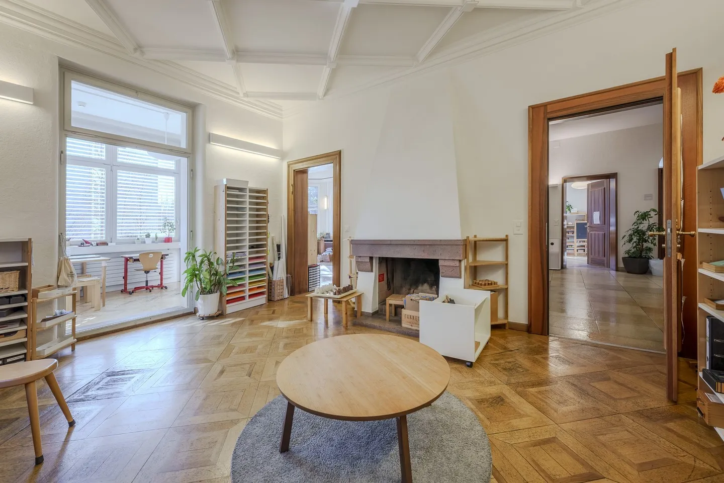 Representative Commercial Villa in Prime Location! - Photo 3 of 13
