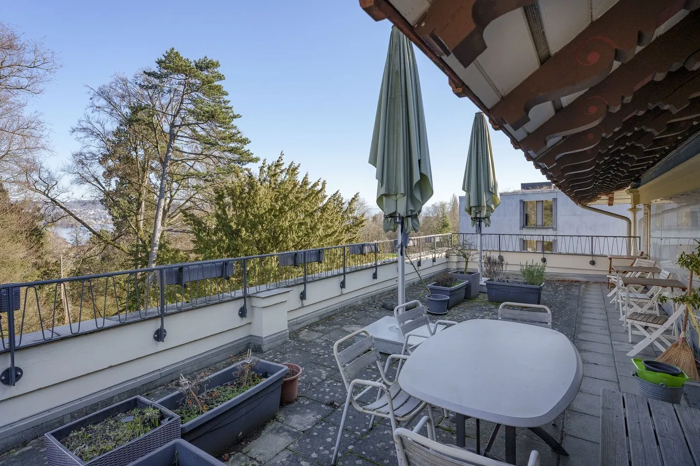Representative Commercial Villa in Prime Location! - Photo 9 of 13