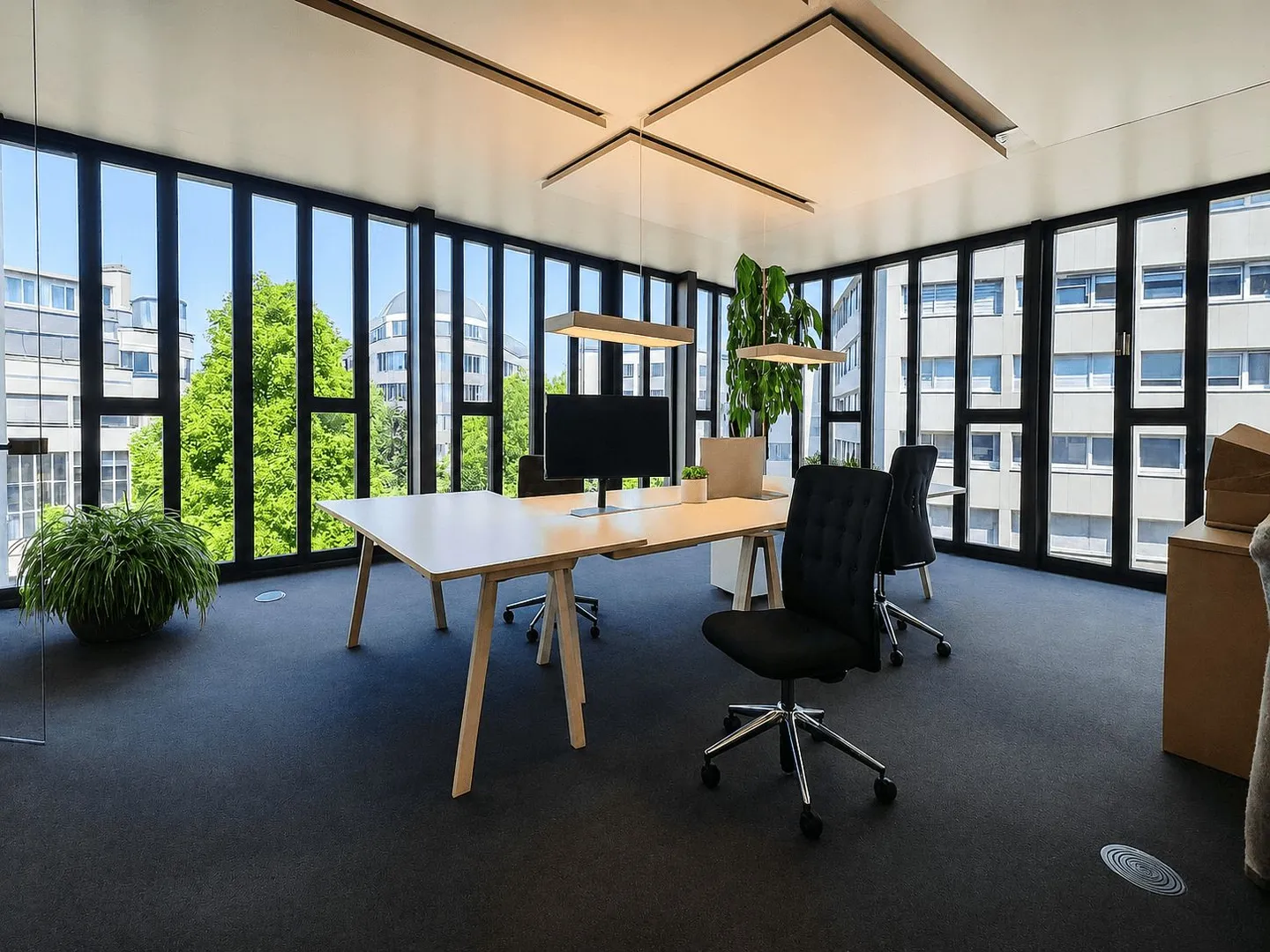 Your Open-Plan Office in the Picasso House - Photo 10 of 13