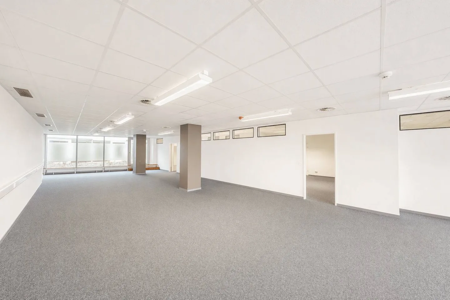 Office or Practice Space with 420m² in the Heart of Basel - Photo 2 of 7
