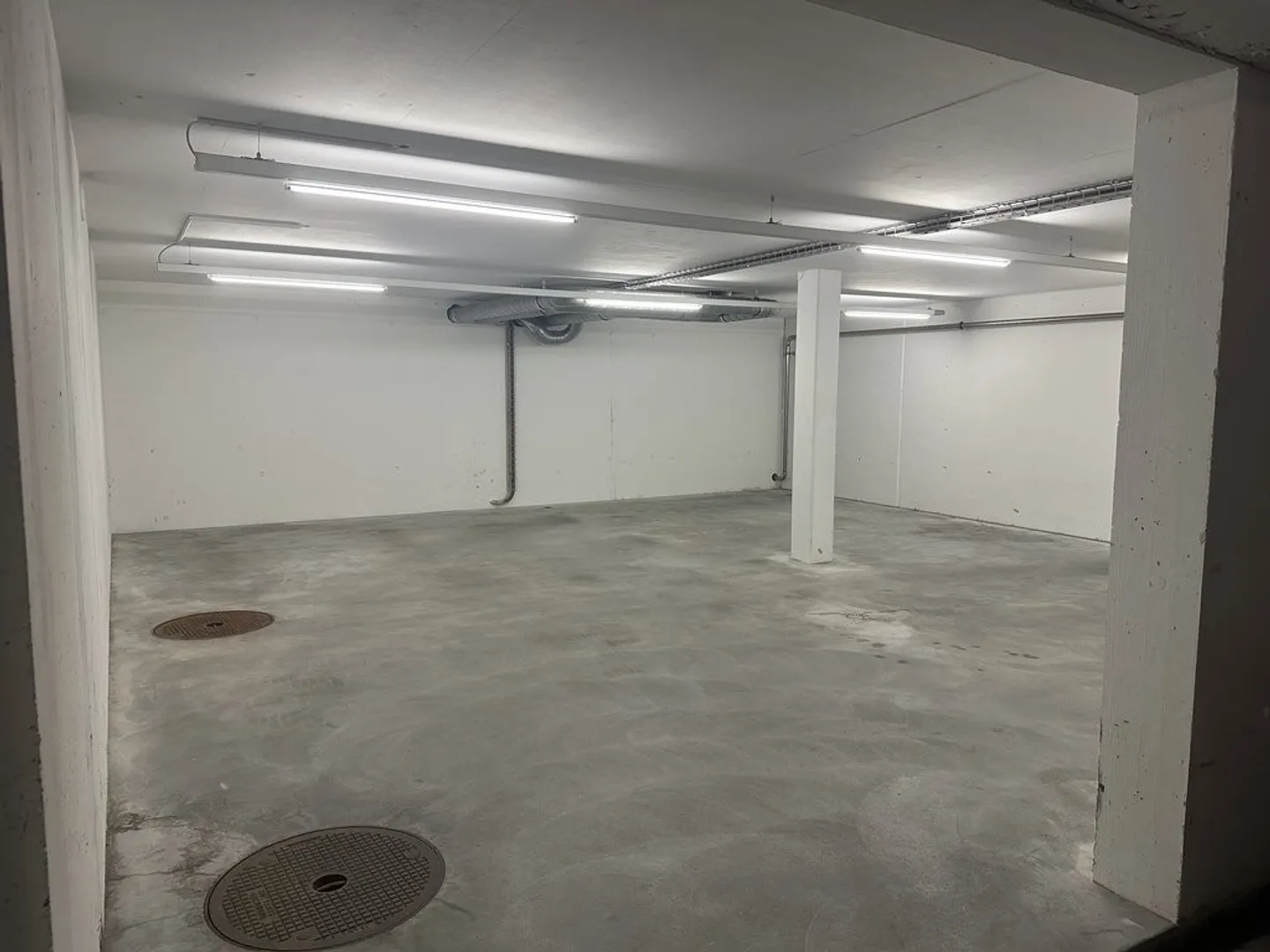 Spacious Hobby Room with Plenty of Usable Space! - Photo 2 of 2