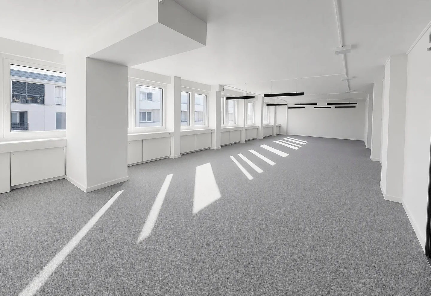 Plug & Work Offices in Prime Location? Near SBB Basel Station (partial area also possible) - Photo 2 of 13