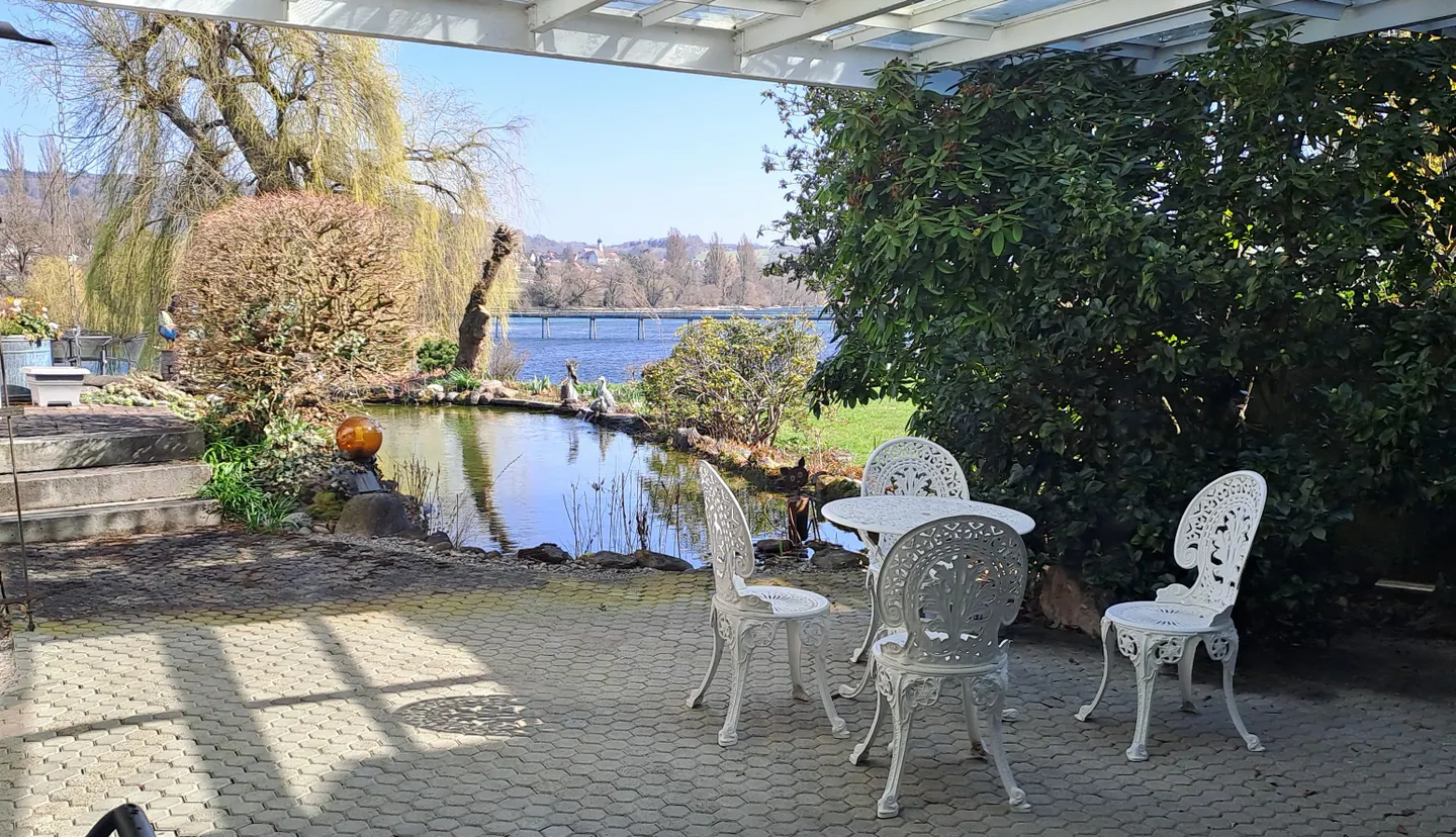 Commercial Space with Garden View - Photo 1 of 6