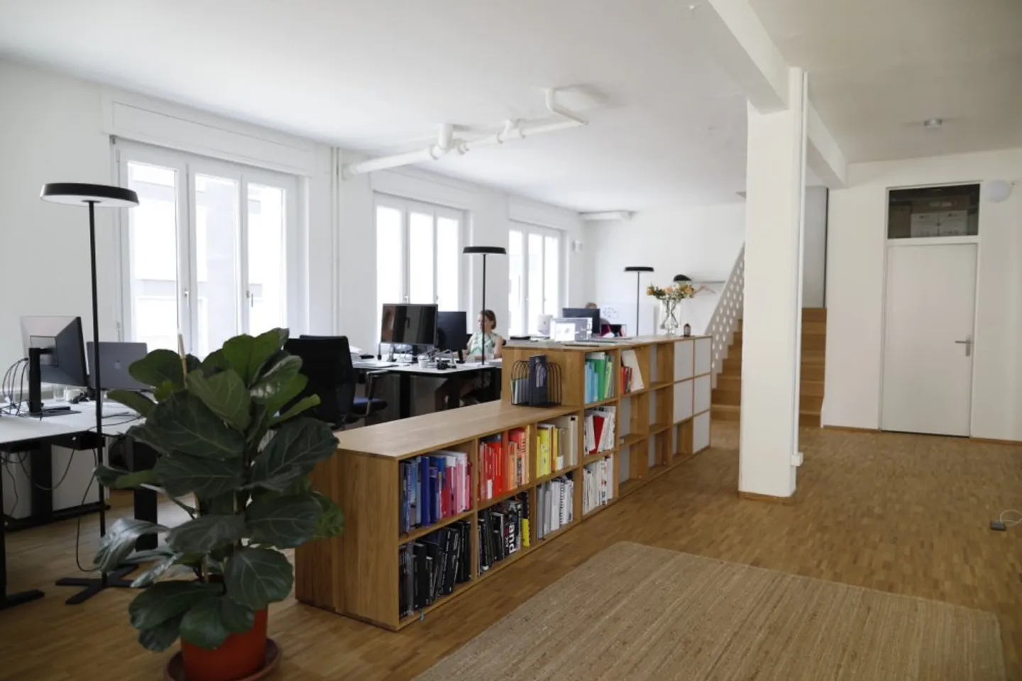 Office space for rent - Photo 2 of 5