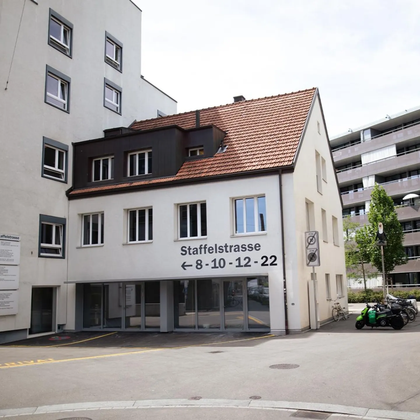 Office space for rent - Photo 1 of 5