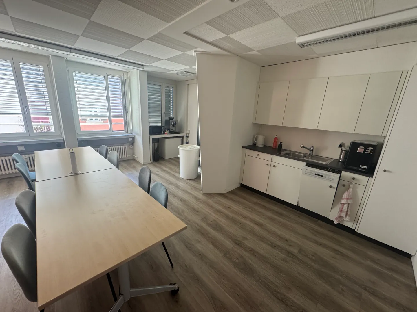 Office space for rent - Photo 7 of 7