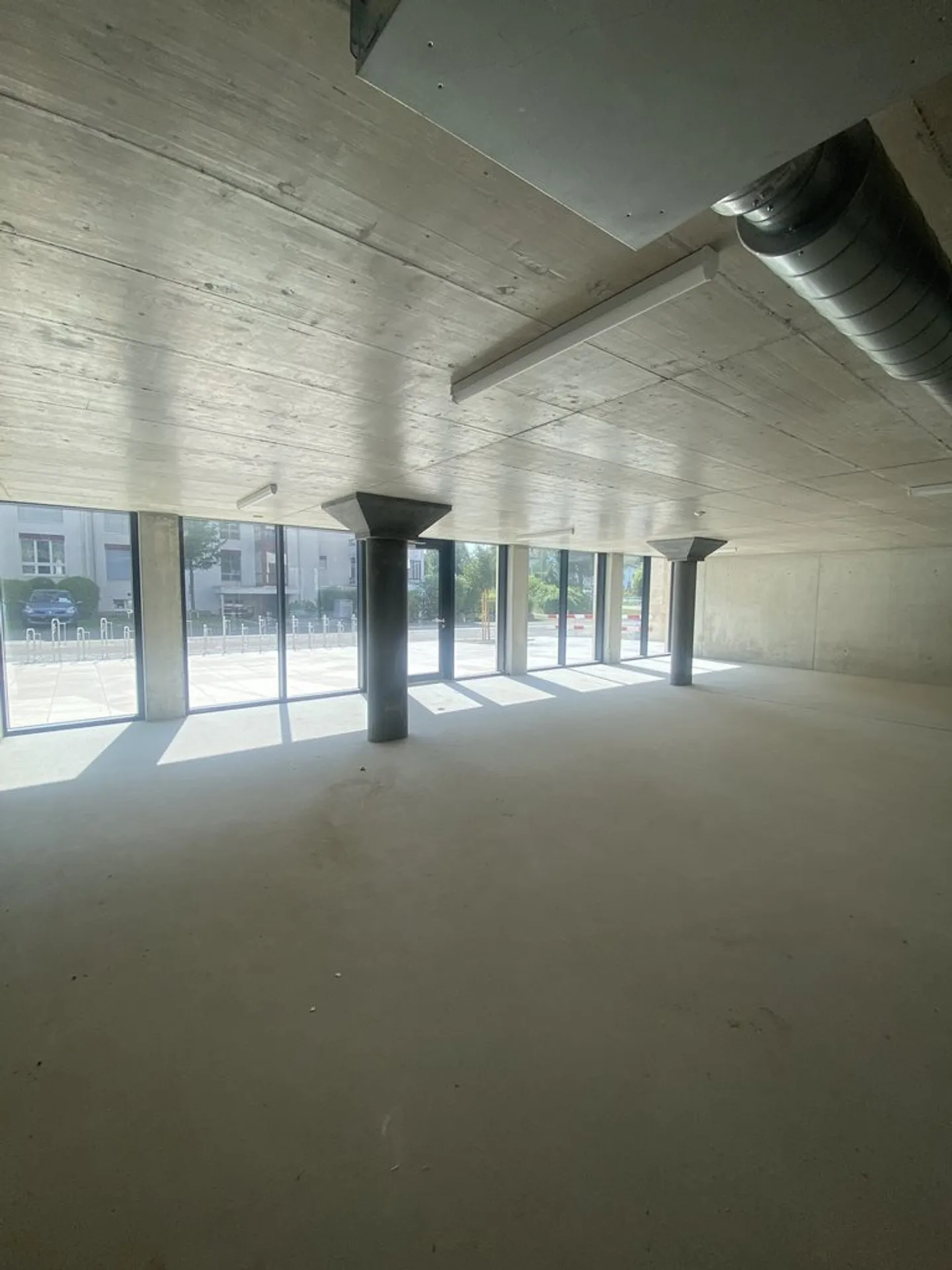 Spazio ufficio/commerciale attraente in nuova costruzione, prima occupazione a Lucerna/Littau - Foto 2 di 7