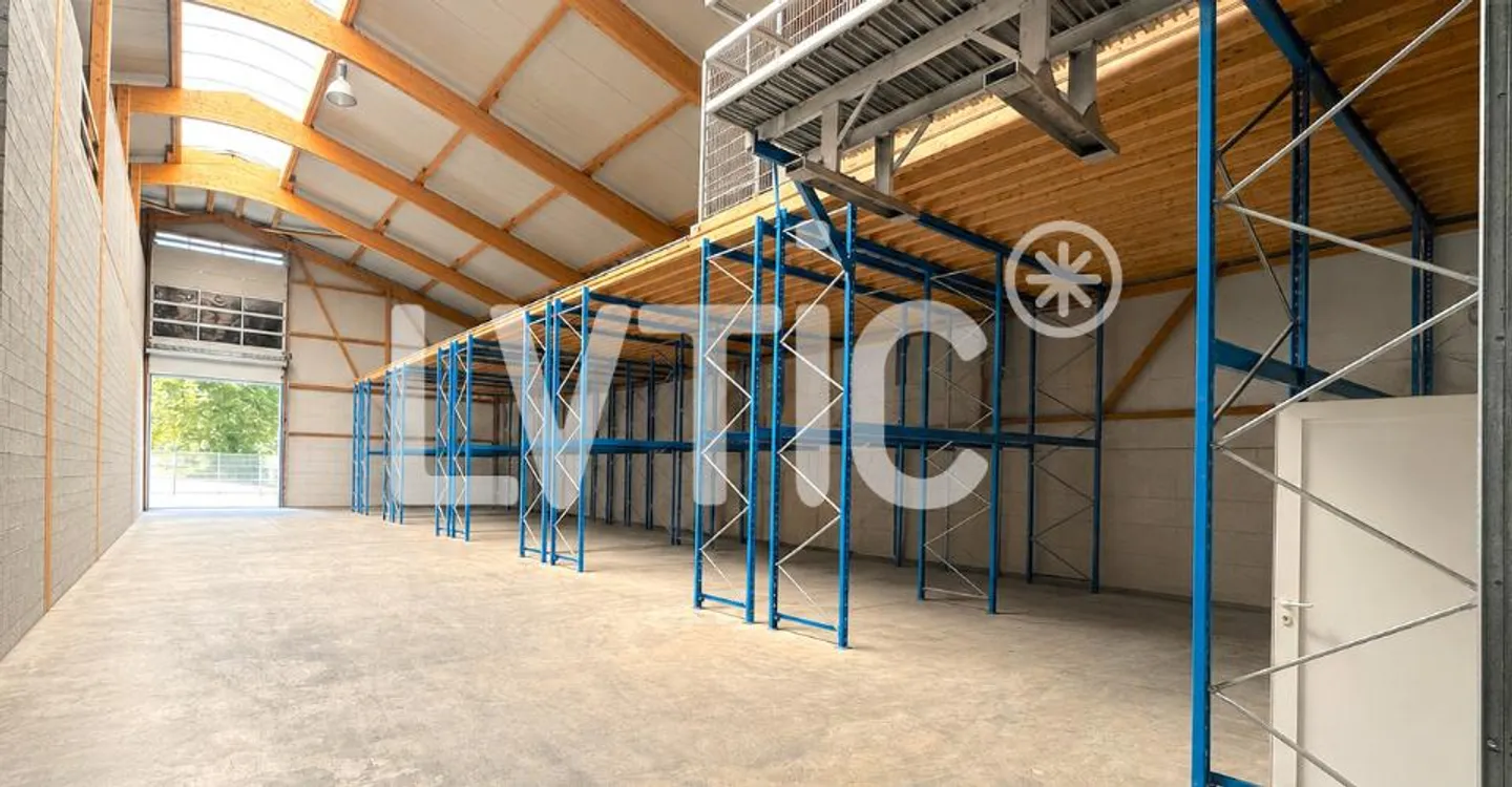 EXCLUSIVITÉ - Halle industrielle de 1500 m2 à louer à Moudon - Foto 5 di 8