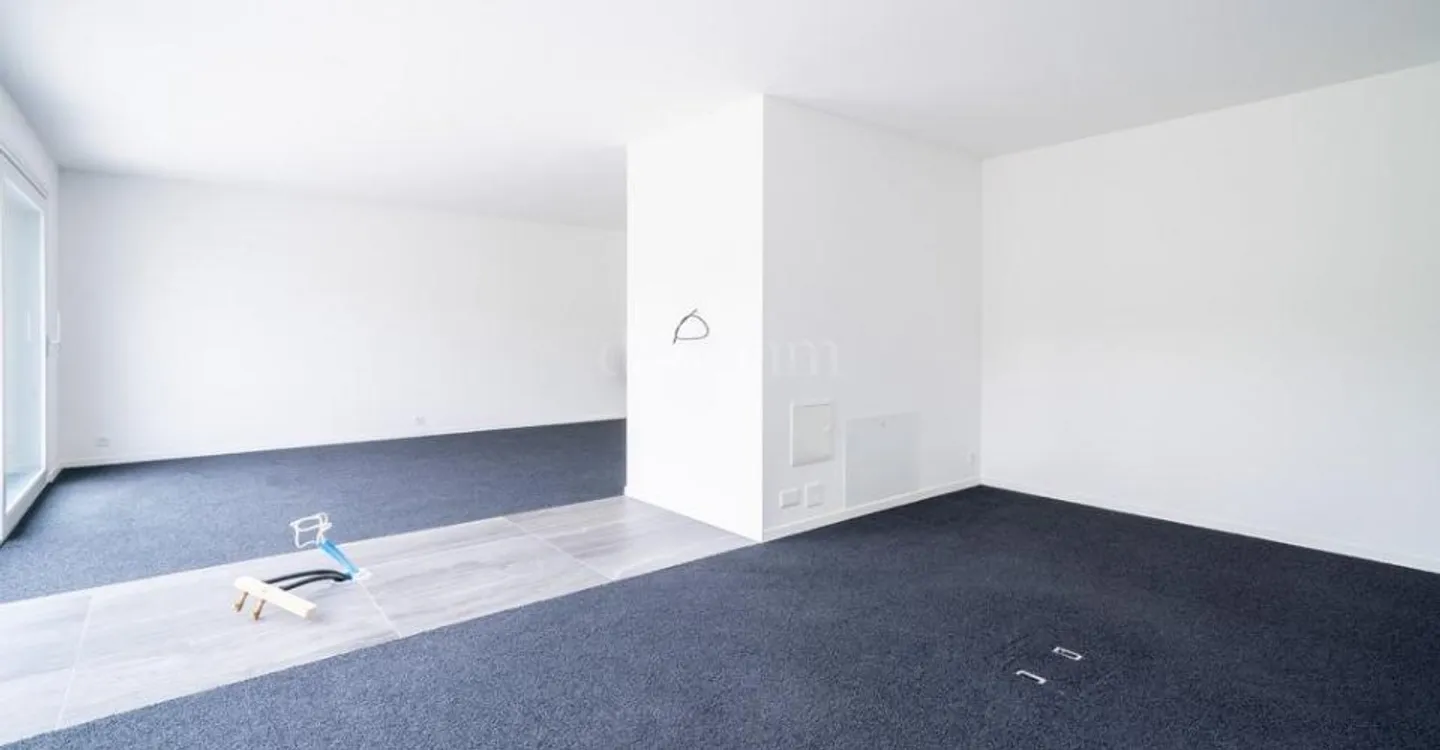 Beautiful ground floor space with private terrace - Photo 4 of 11