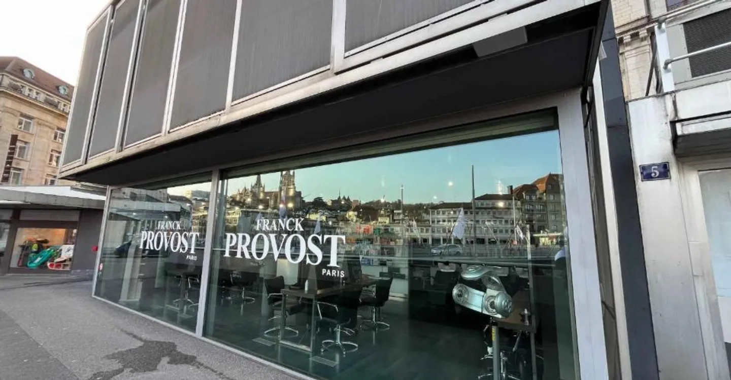 Friseur-Barbersalon im Stadtzentrum mit Blick auf die Kathedrale - Foto 5 von 6