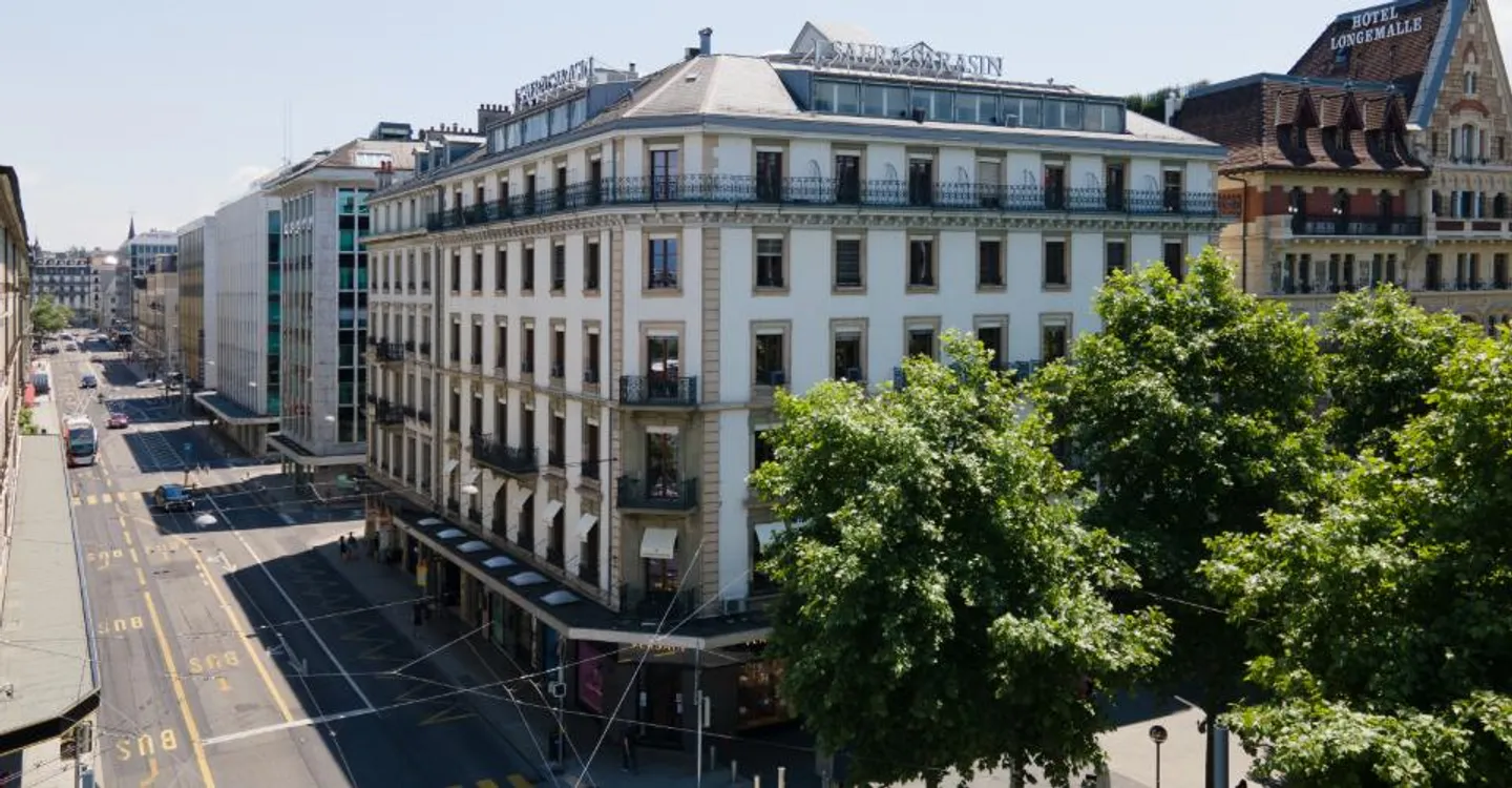 Exceptional location in the heart of Geneva - Photo 4 of 9