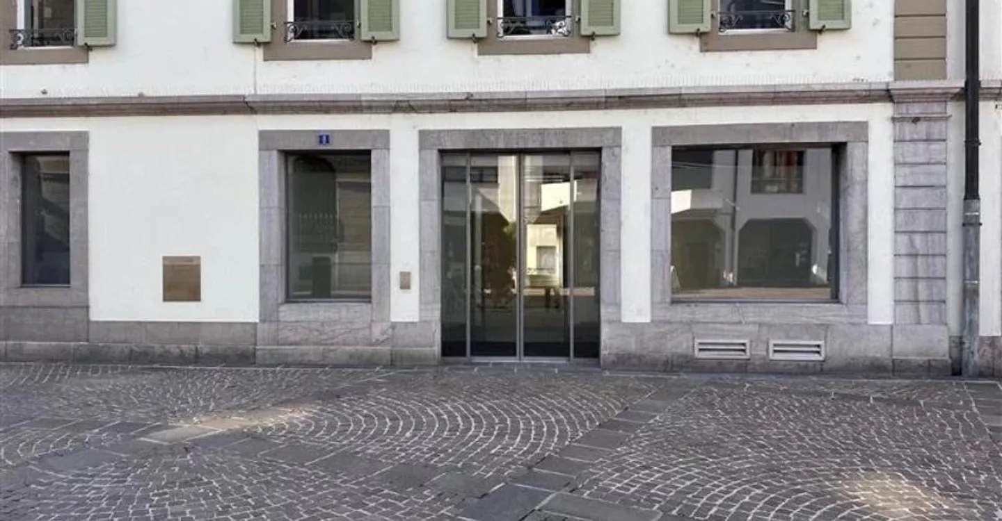 Exceptional offices of 1,250 m² in the heart of Nyon - Photo 2 of 12
