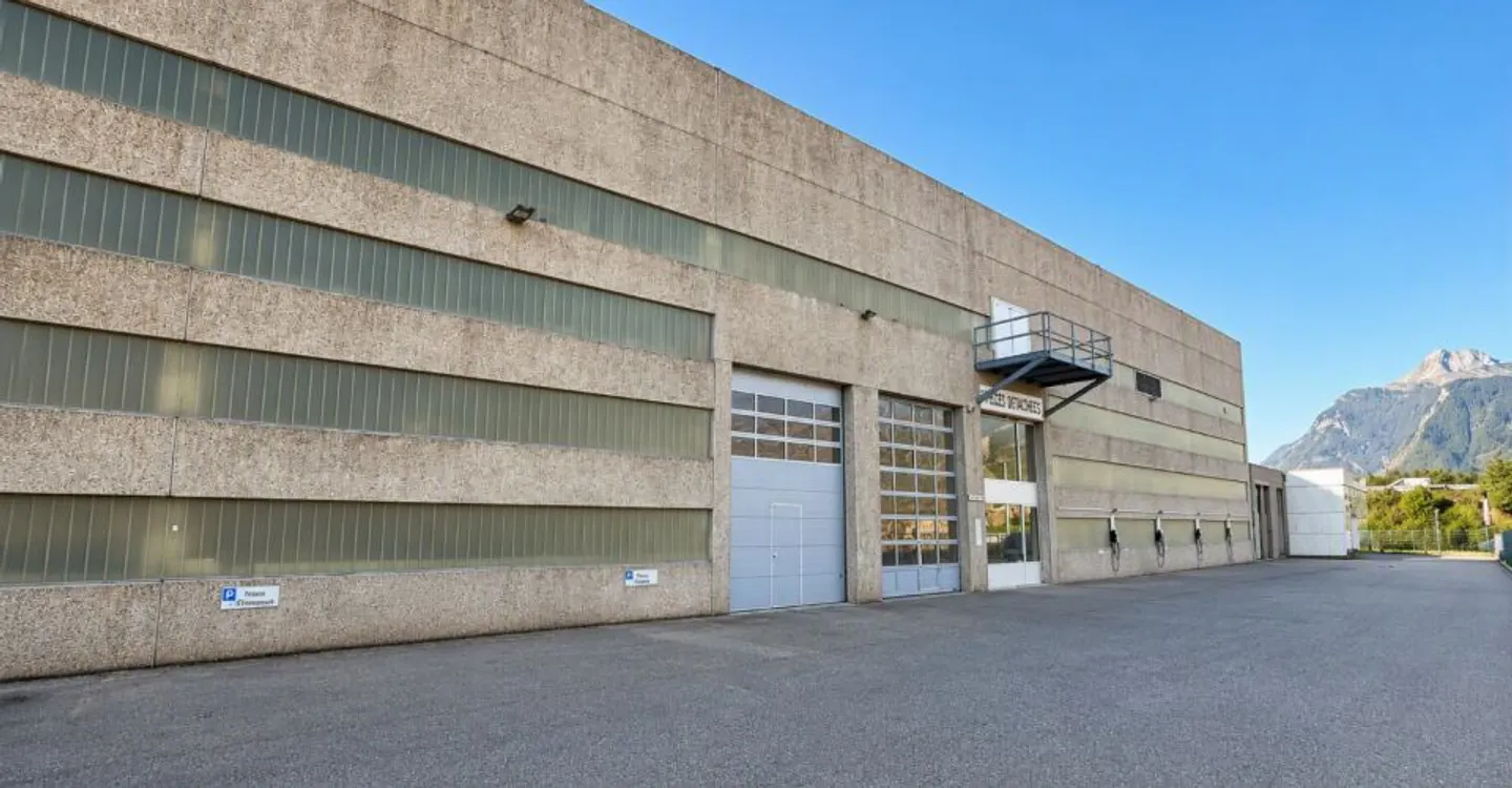 Storage Hall - Craft of 477 m² for rent in Conthey - Photo 5 of 8