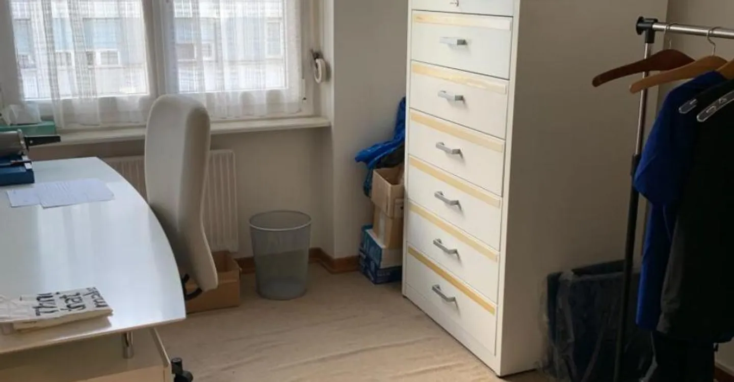 Medical cabinet currently operated as a physiotherapy and osteopathy cabinet, suitable for two people - Photo 6 of 10