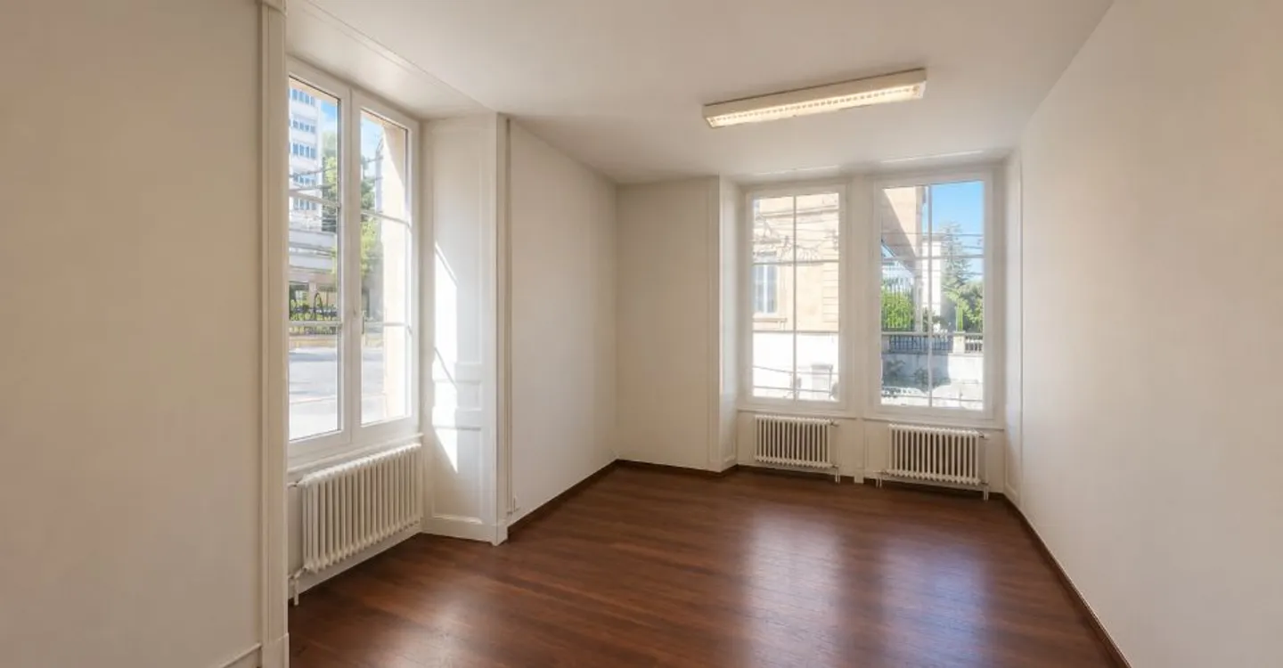 Bureaux de 240 m² en centre ville - Photo 1 of 11