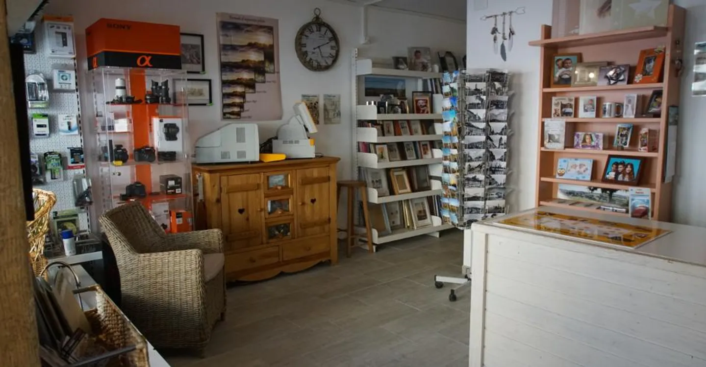 Local commercial avec vitrine dans le centre-ville - Photo 3 sur 6