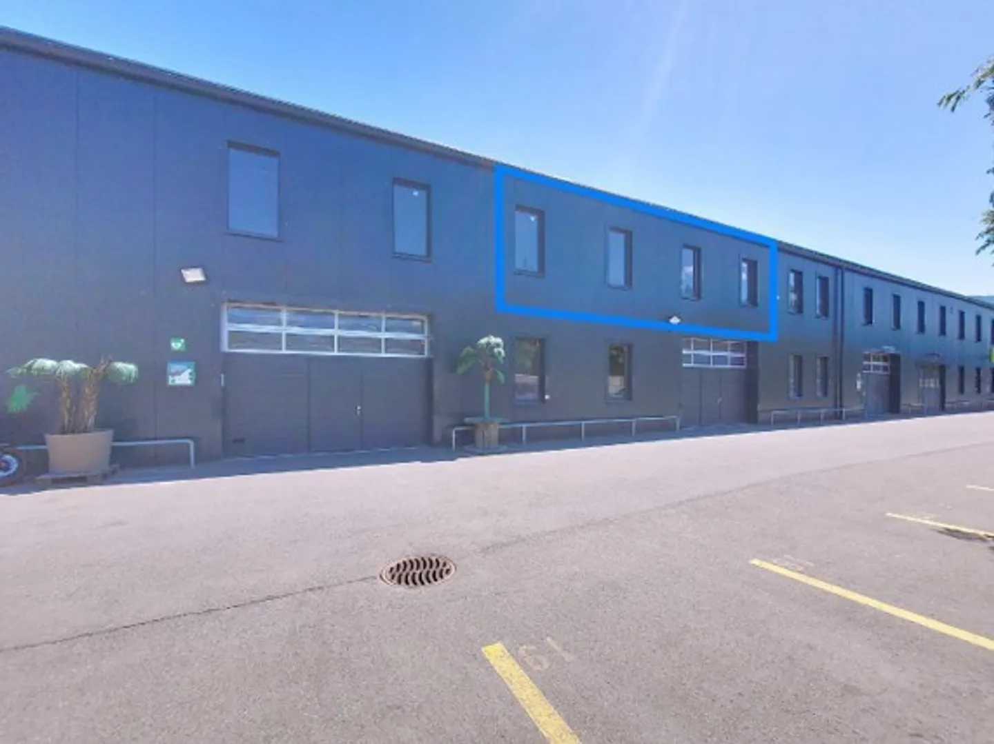 Sion, to rent a 297.60 m2 on the 1st floor in a fully renovated industrial building. - Photo 7 of 7