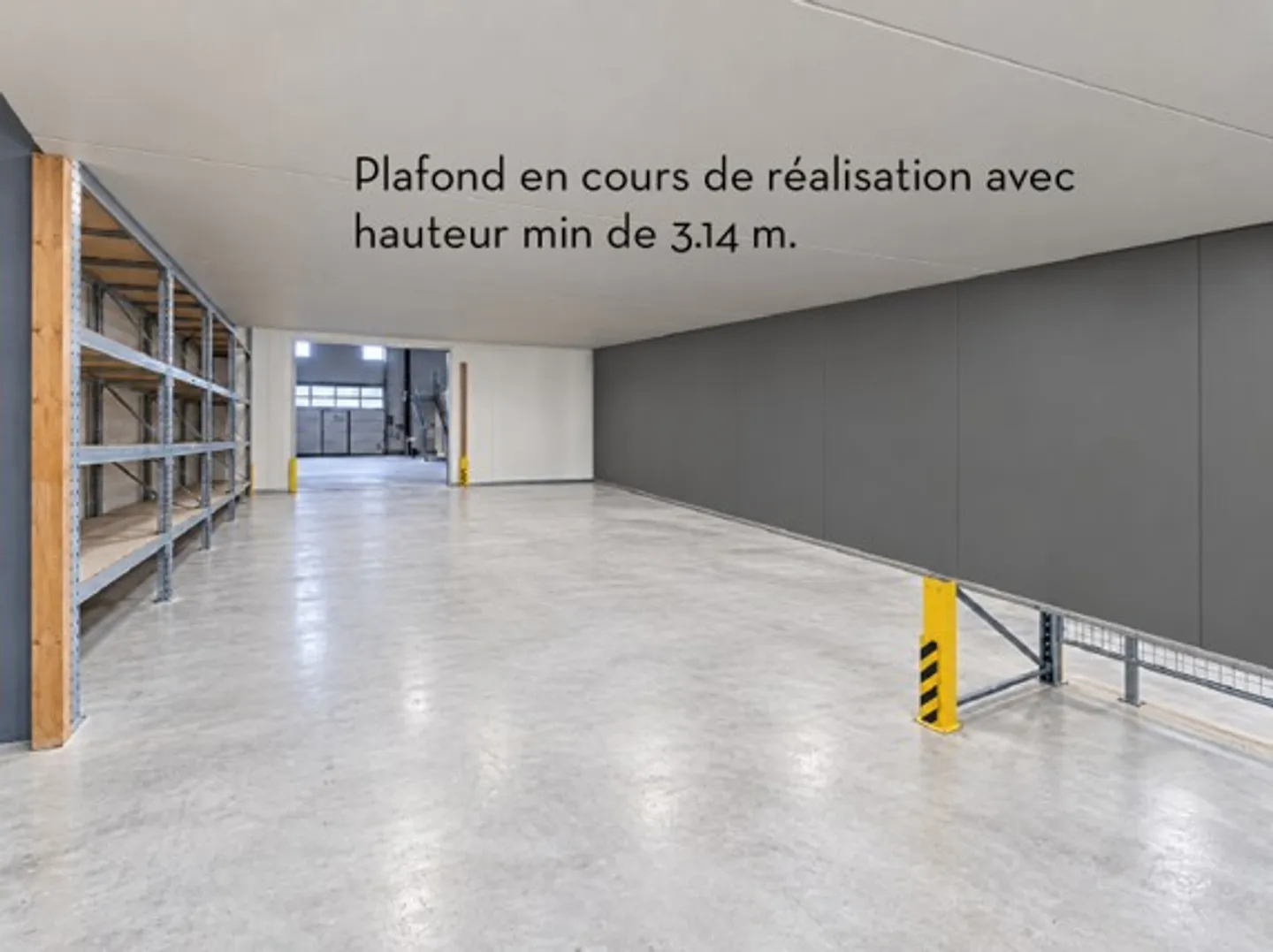 Sion, for rent a 297.60 m2 space on the ground floor in a fully renovated industrial building. - Photo 2 of 6