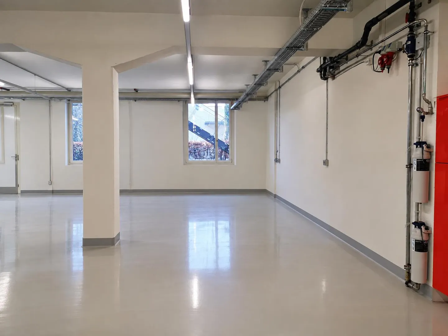 Spazio commerciale o di vendita di alta qualità ad Aathal! - Foto 10 di 13