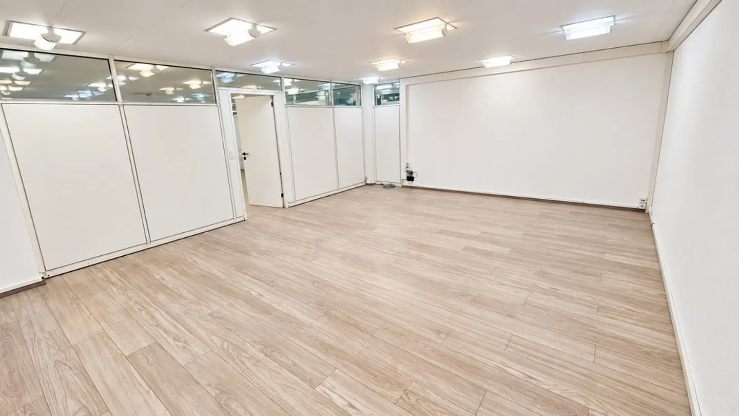 Votre nouveau bureau dans un emplacement de choix à Bienne - Photo 8 sur 8
