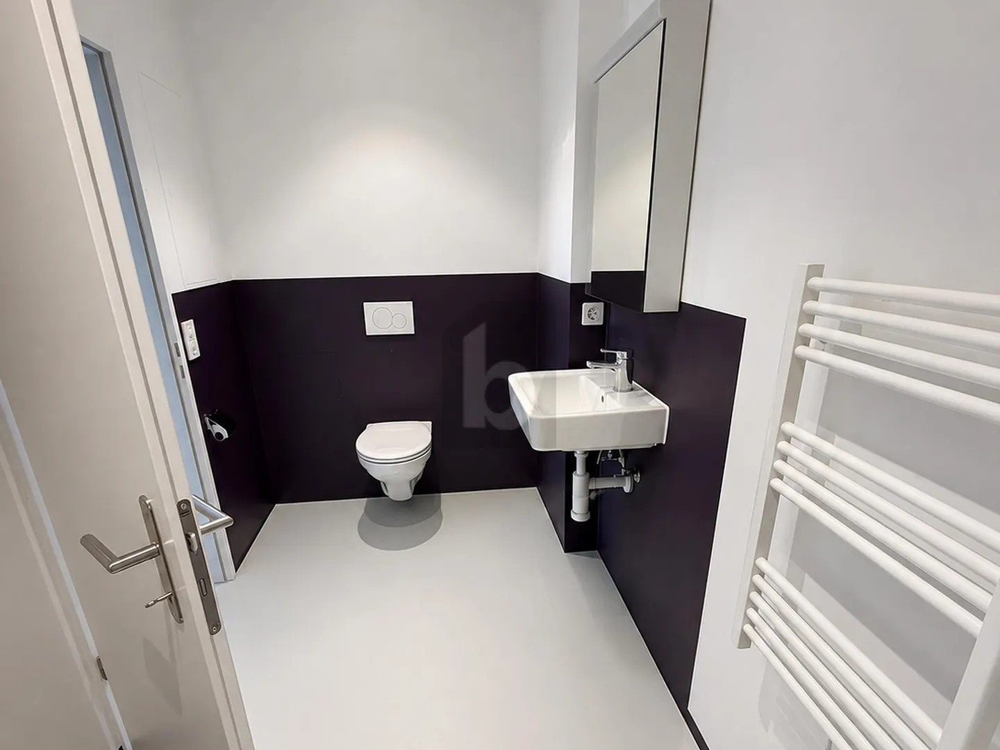 MODERNE AVEC DE MULTIPLES POSSIBILITÉS D'UTILISATION - Photo 1 sur 6