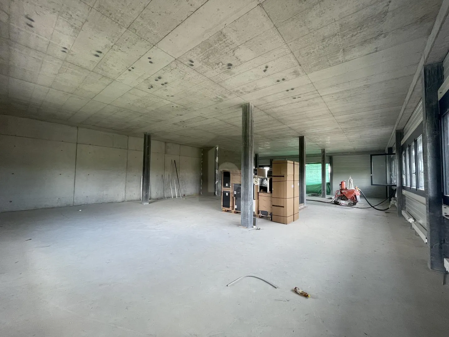 Nuovo progetto di costruzione ufficio grande - Foto 3 di 6