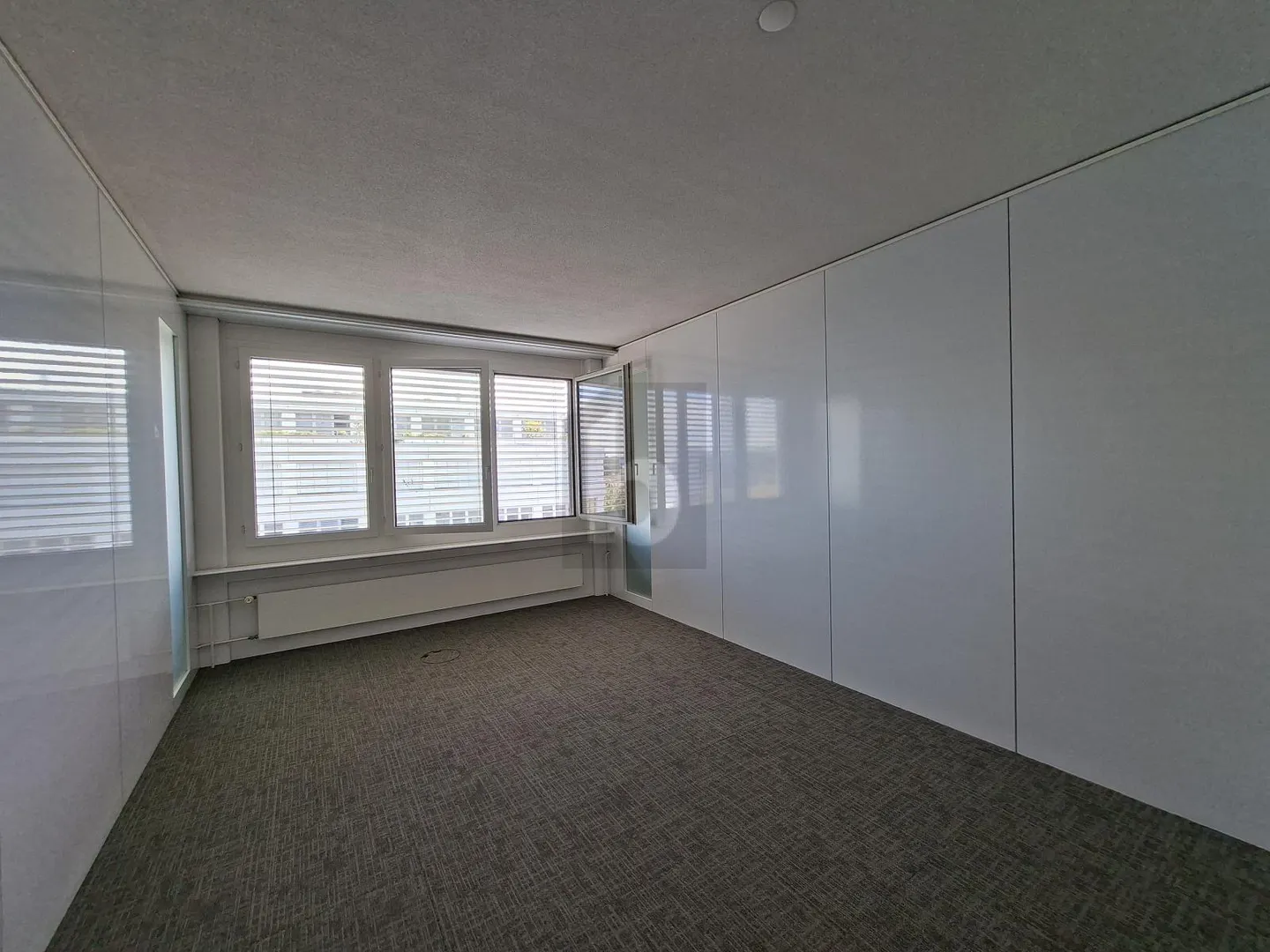 Attraktives Büro in Hünenberg - Foto 2 von 4