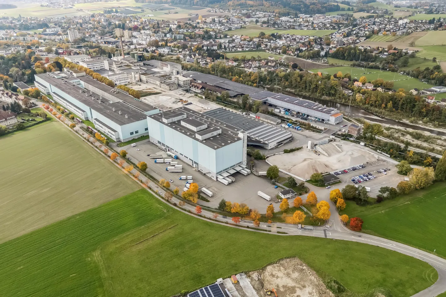 4,000 m² Commercial Hall in Biberist - Photo 1 of 11
