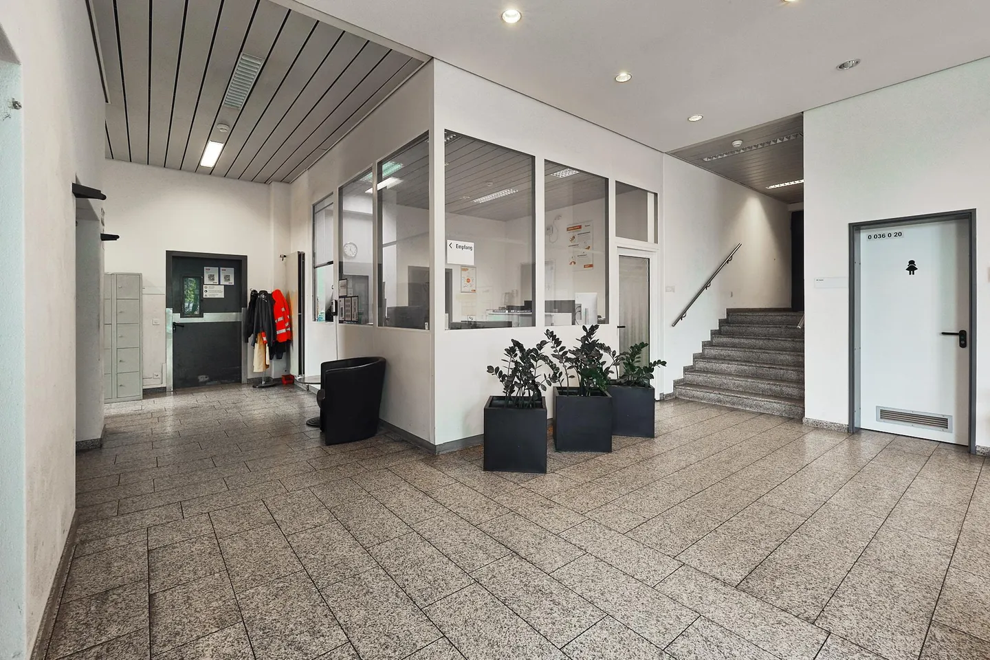 4,000 m² Commercial Hall in Biberist - Photo 8 of 11