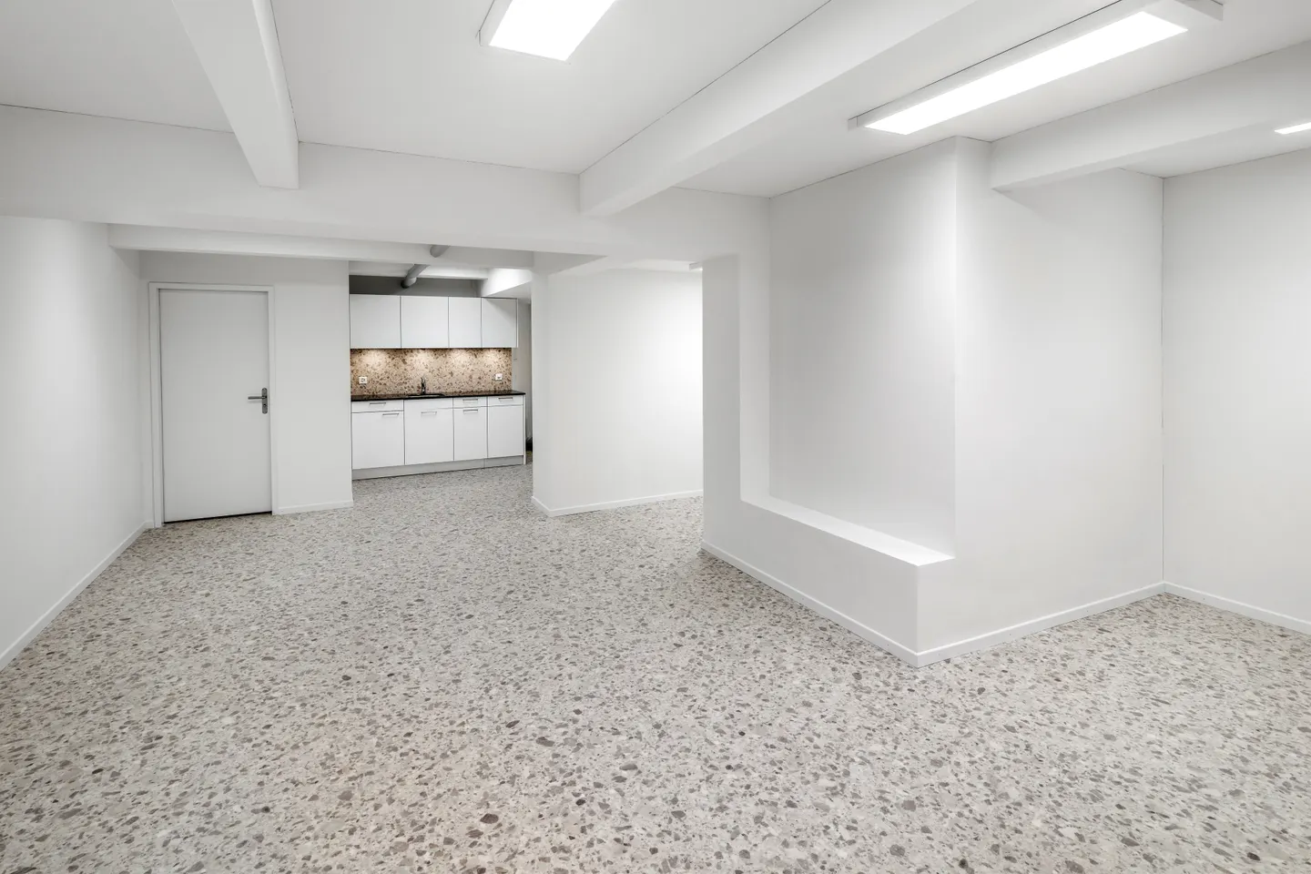 Spazio commerciale di alta qualità - Foto 7 di 9