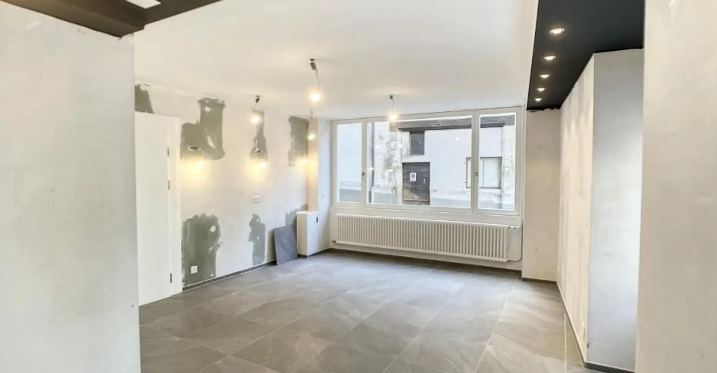 Spazio commerciale con vetrina nel centro di Payerne - Foto 5 di 5