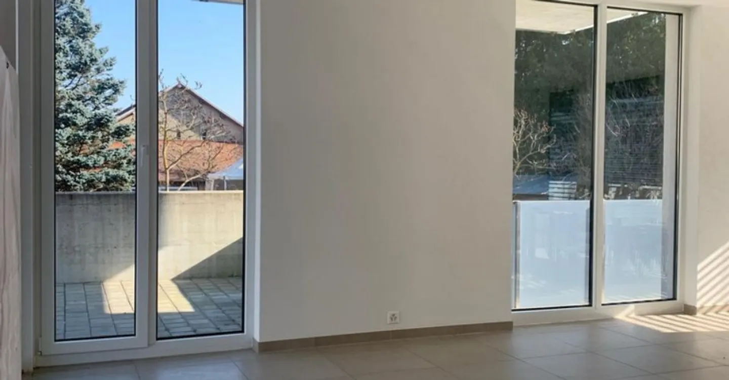 Espace Commercial avec Grande Visibilité - Photo 3 sur 13