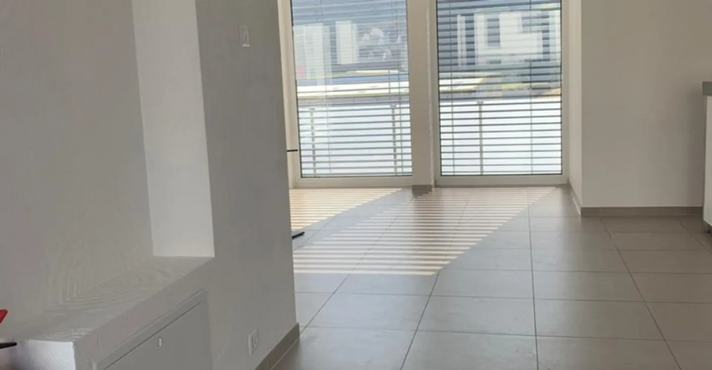 Espace Commercial avec Grande Visibilité - Photo 5 sur 13