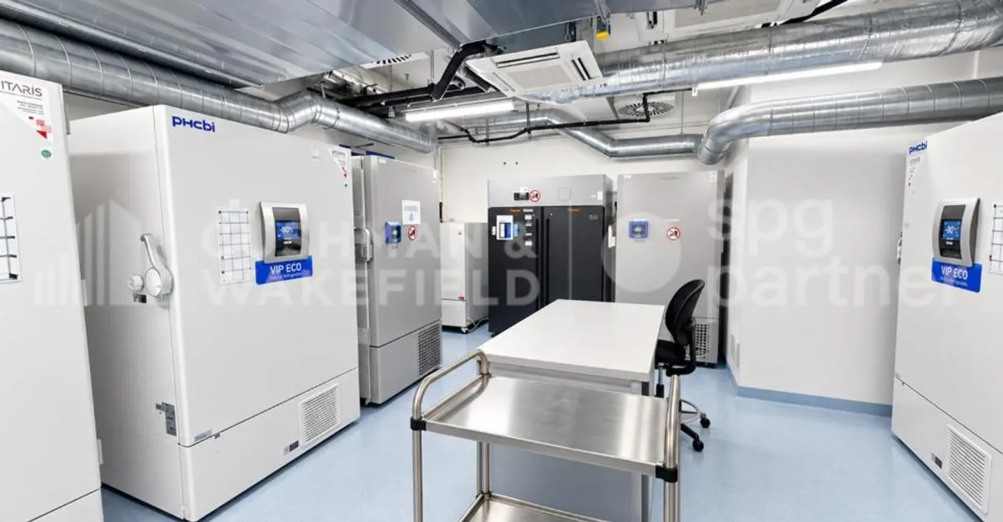 1.500 m² Laboratorien und Büros zur Miete in der Nähe von Genf - CTN 14 - Foto 2 von 13