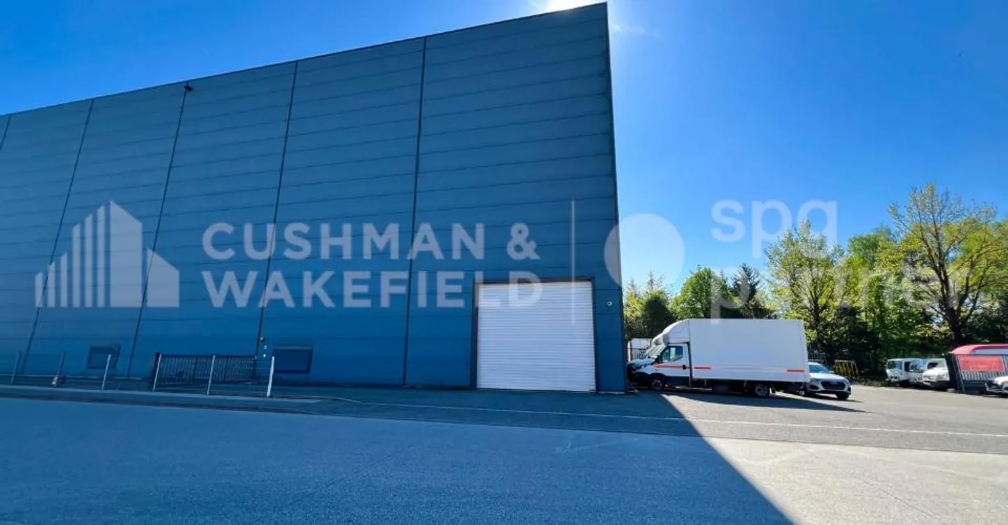 Large high-ceiling industrial hall of 1,500 m² for rent in Satigny - Moulières 6 - Photo 10 of 10