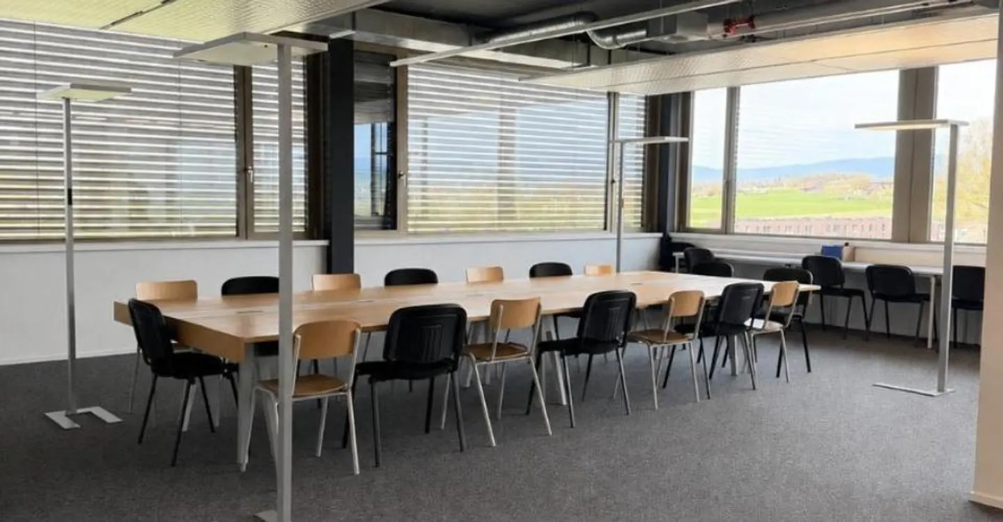 Ufficio arredato nuovo e luminoso - 32 m² in affitto a St-Aubin - Foto 2 di 6