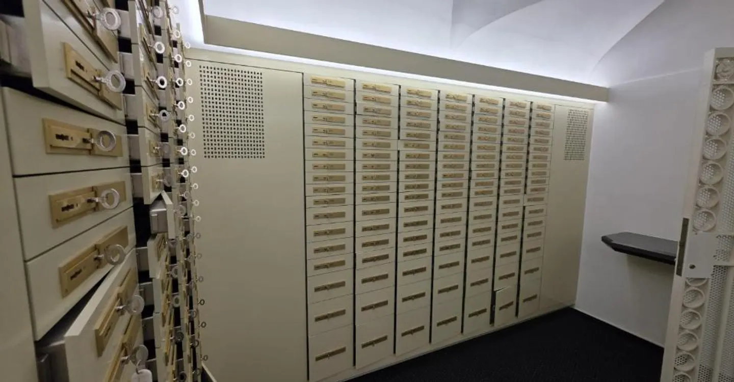 For rent Strong room with 500 safes District of Porrentruy - Photo 4 of 6