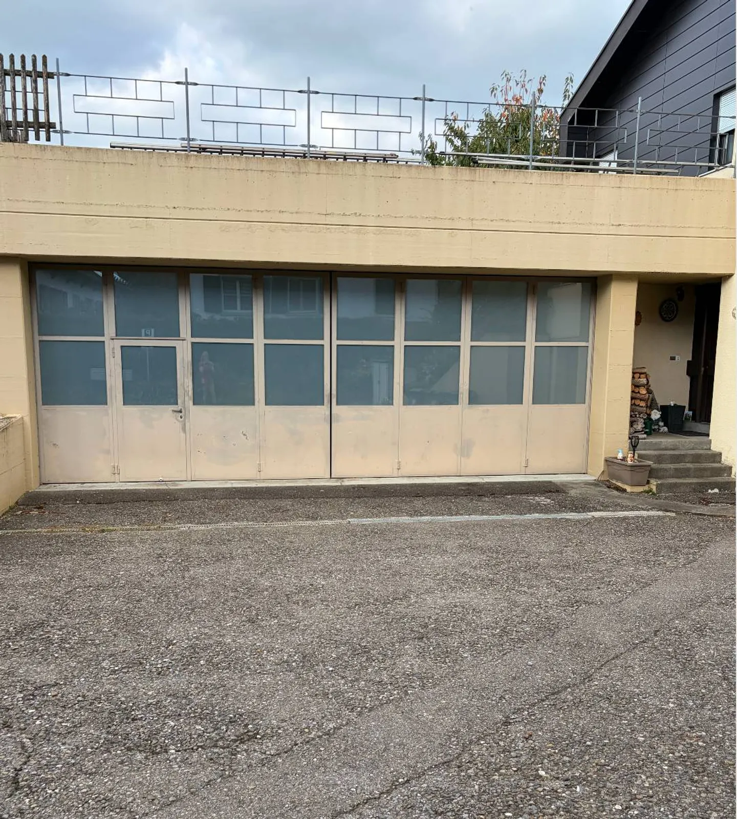 Commercial Space in Nassenwil - Photo 2 of 5