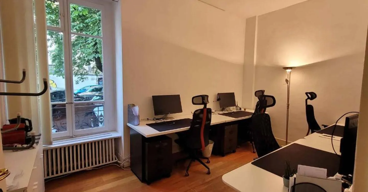 Office for rent in the Bastions district - 15 m2 - Photo 2 of 7