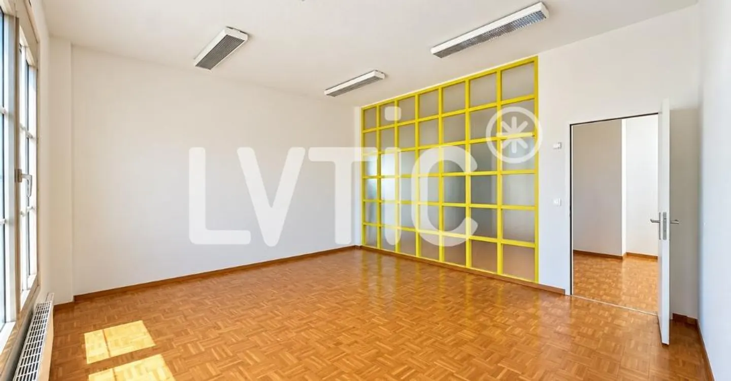 Offices of 180 m2 for rent in Mont-sur-Lausanne - Photo 4 of 12