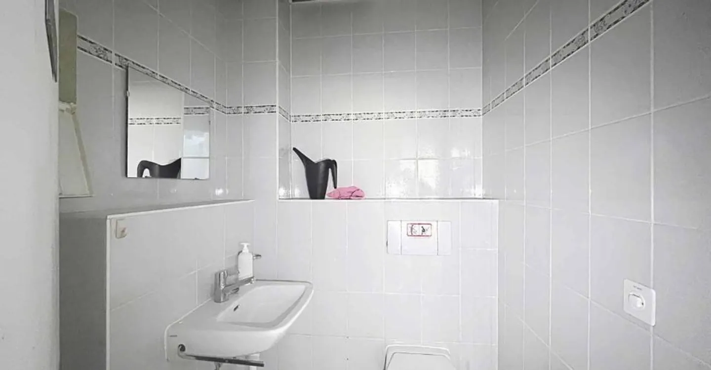 Spazio commerciale di 476 m2 – Posizione strategica - Losanna 73A - Foto 9 di 10