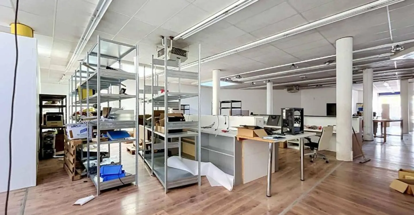 Spazio commerciale di 476 m2 – Posizione strategica - Losanna 73A - Foto 6 di 10