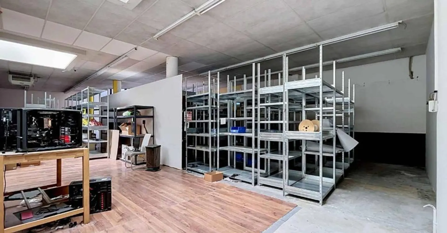 Spazio commerciale di 476 m2 – Posizione strategica - Losanna 73A - Foto 7 di 10