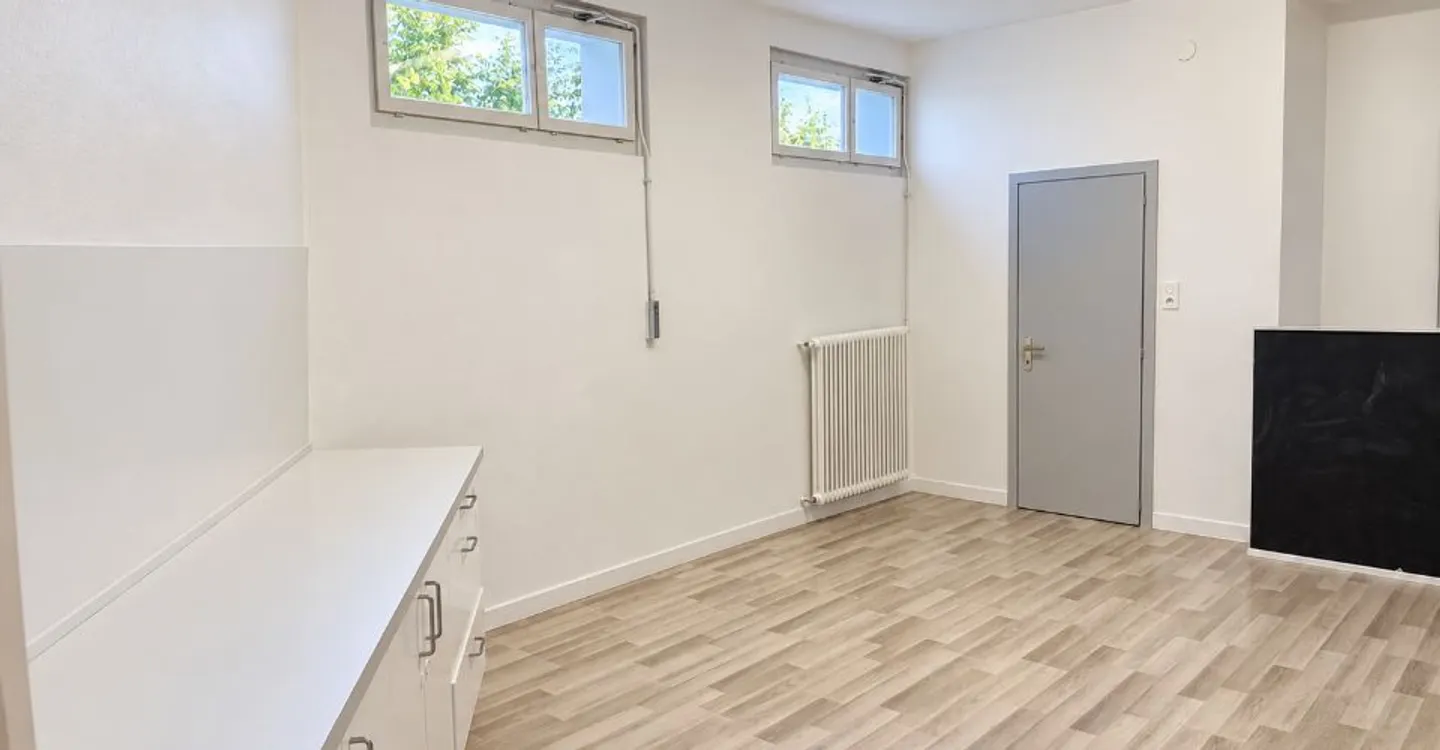 Geräumiger Gewerberaum zur Miete in Monthey - Foto 6 von 8