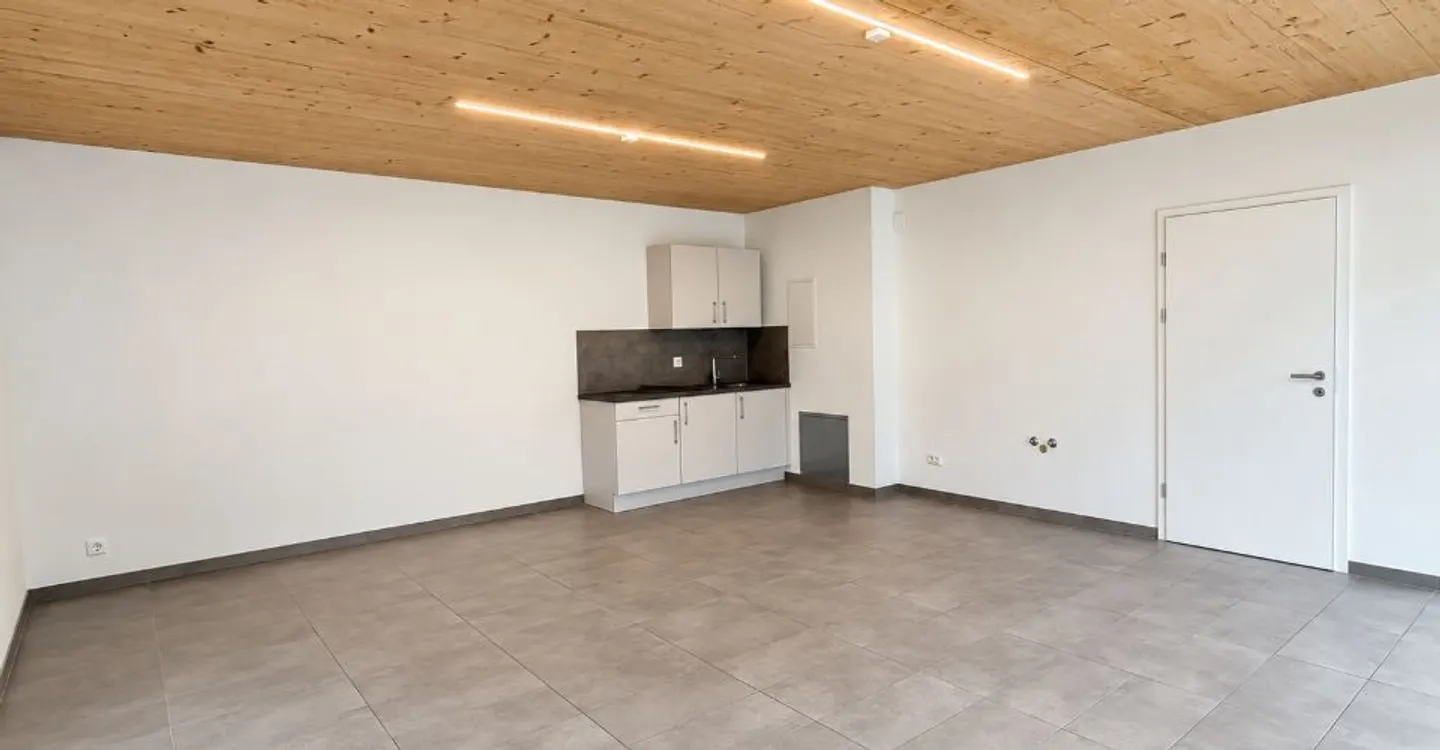 Commercial space - Photo 7 of 7