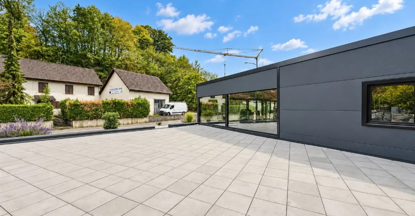 Commercial premises of 221.5 m² for rent - strategic location in Porrentruy - Photo 6 of 13