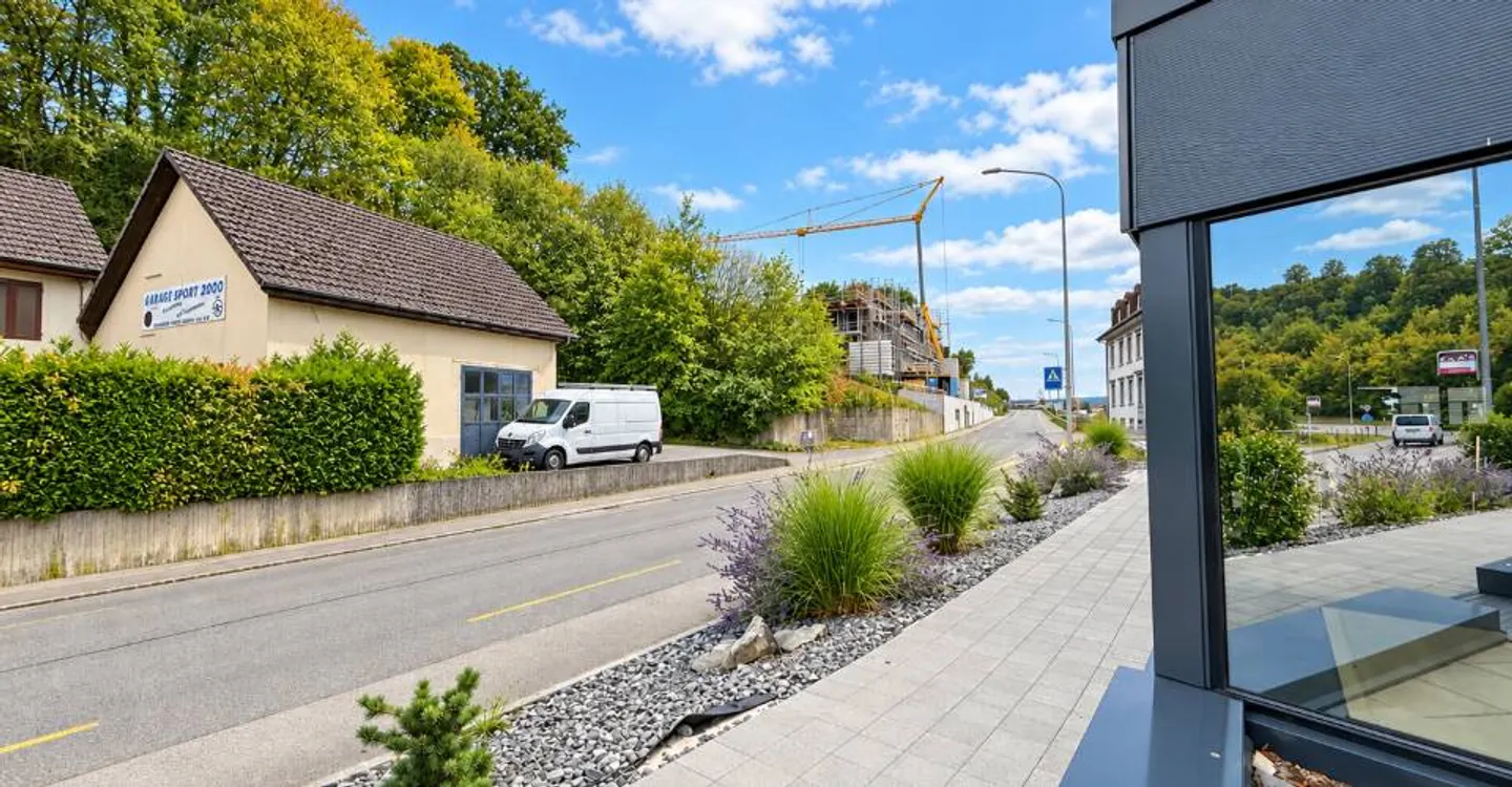 Commercial premises of 221.5 m² for rent - strategic location in Porrentruy - Photo 7 of 13